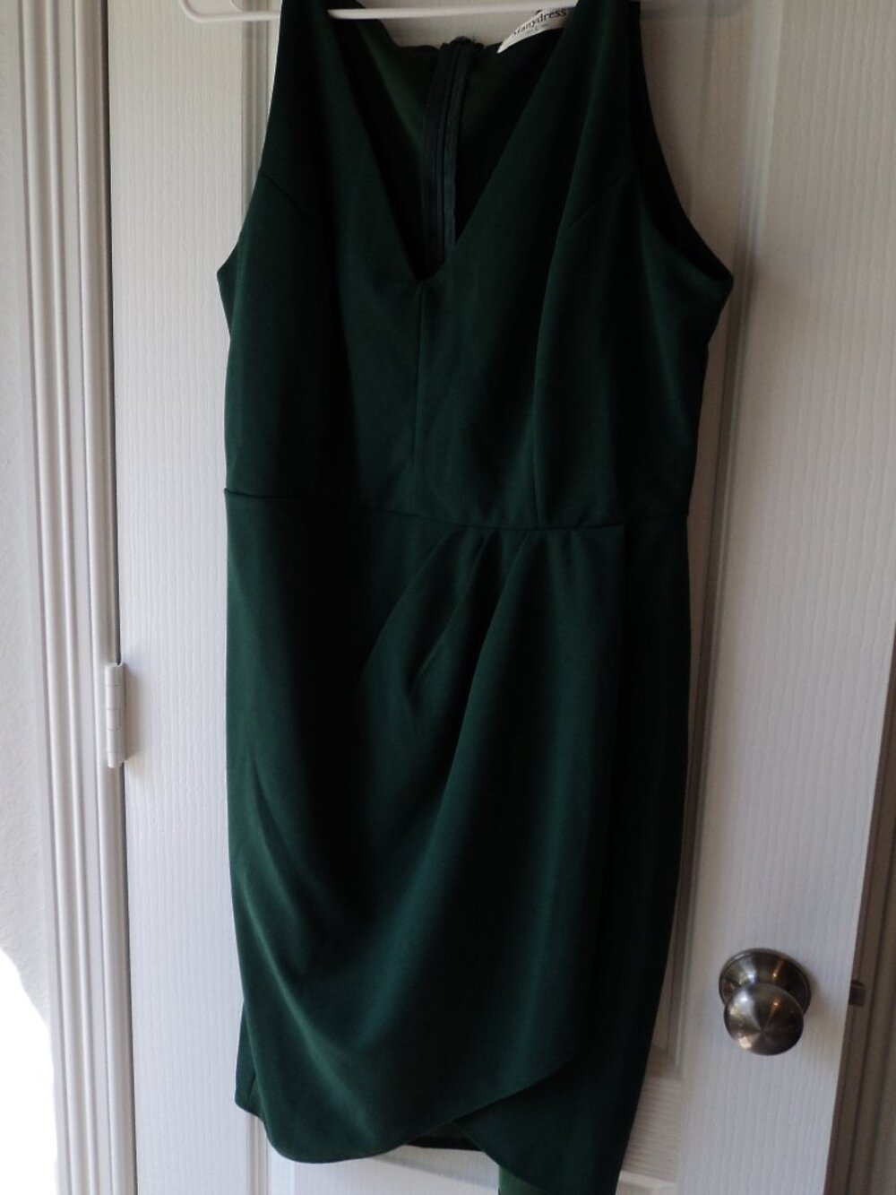Women's Green Sleeveless v-Neck Dress